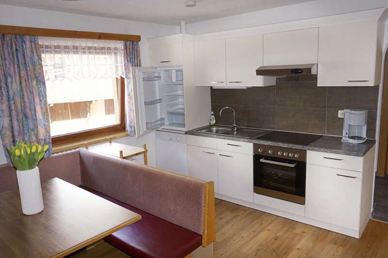Appartement 1 mit Küche und Essecke Haus Sonnberg Kappl Tirol