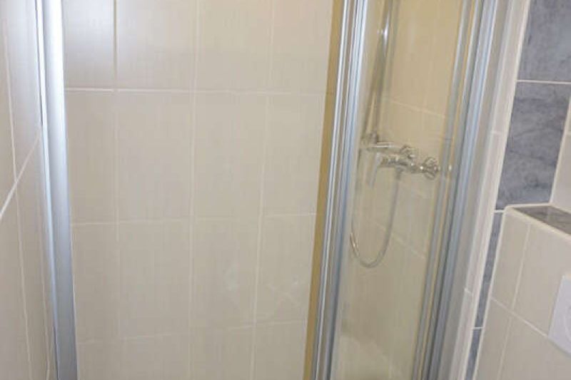 Appartement 3 Badezimmer mit Dusche und WC Haus Sonnberg Kappl Tirol