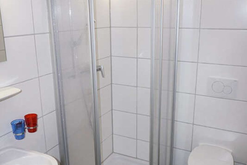 Apartment 1 bathroom with shower and toilet Haus Sonnberg Kappl Tyrol